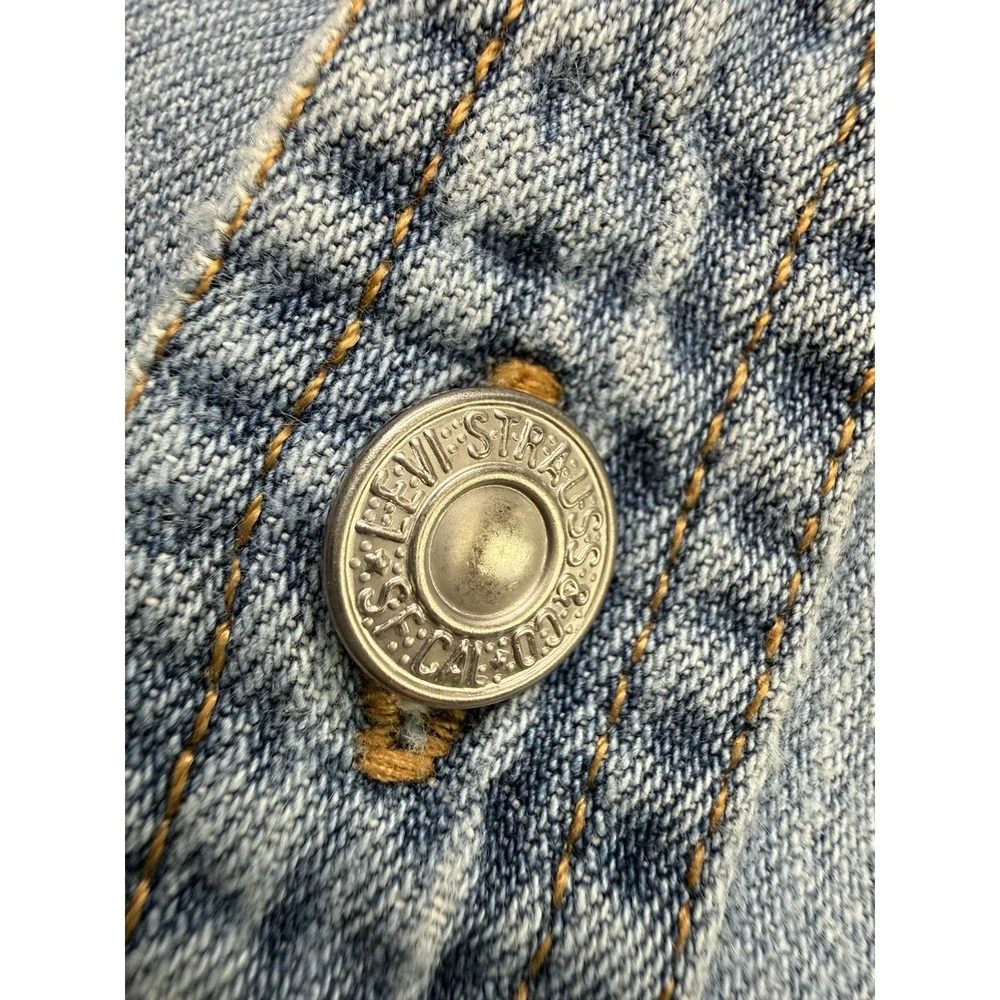 Levi's Vintage Denim Shirt Men Sz L Blue Button Up Y2K Loose Fit Relaxed Baggy